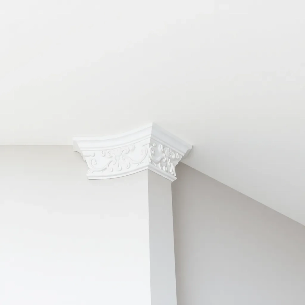 Wykończenie między sufitem a ścianą